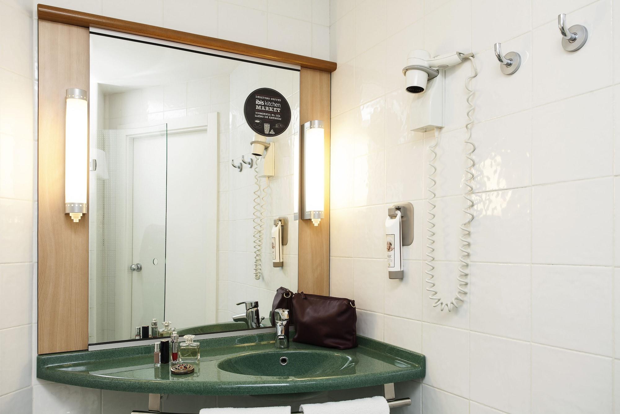 Hotel Ibis Setúbal Dış mekan fotoğraf